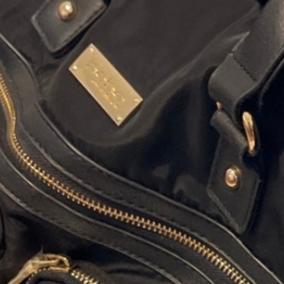 Bebe Weekender - Picture 3 of 5